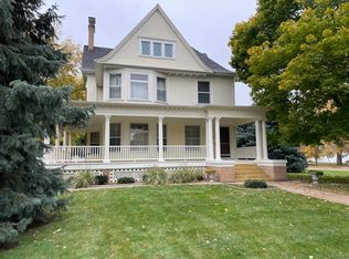 1121 9th St, Aurora, NE 68818