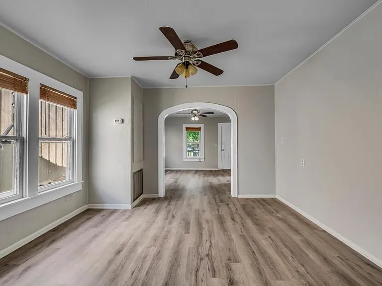 803 N Banks St — Photo 10