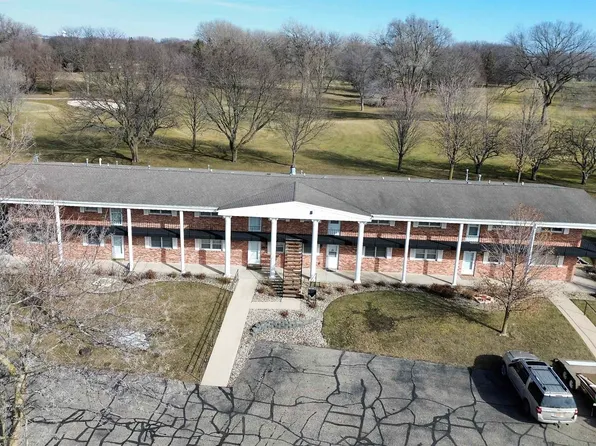 1700 Country Club Dr Unit 205, Okoboji, IA 51355