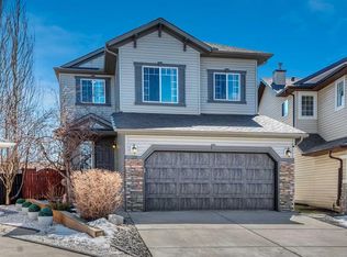 28 NW Chapman Ct SE, Calgary, AB T2X 3S8