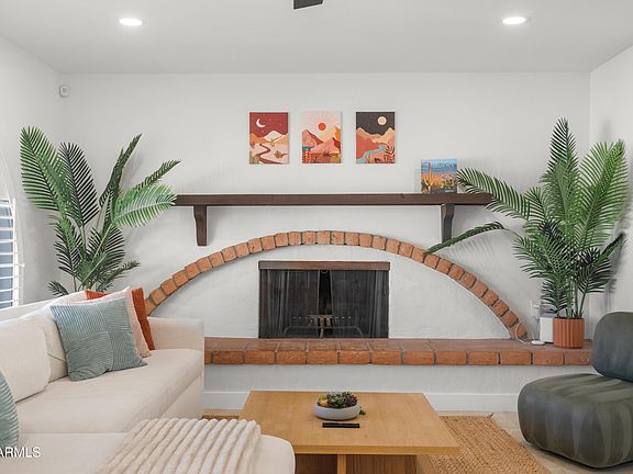 3rd image of 5312 E EVANS Drive