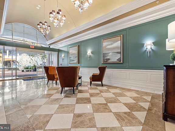 3rd image of 1915 Towne Centre Blvd Unit 1004