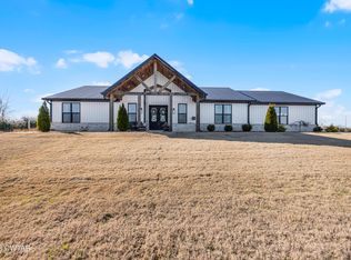 1052 Dade Ellington Rd, Humboldt, TN 38343