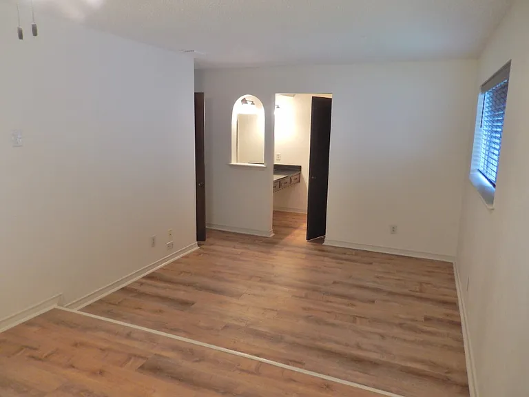 1818 Mission Dr — Photo 13