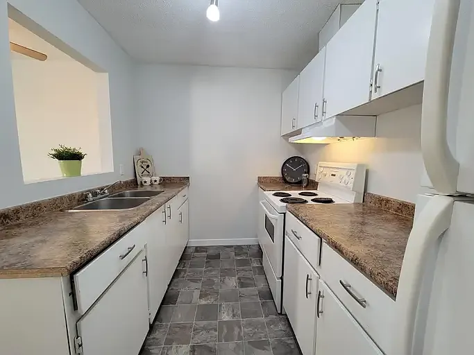 5820 58a St #203 — Photo 2