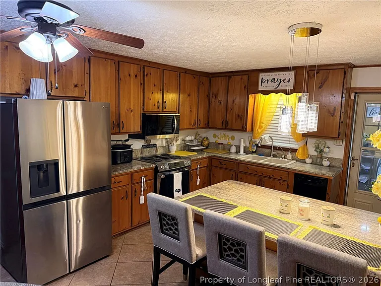 4080 Rosehill Rd — Photo 2