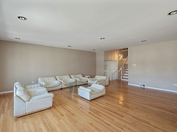 4th image of 626 Lacrosse Ave