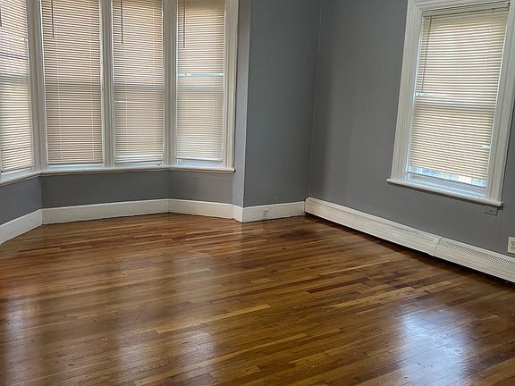 4th image of 34 Hollis St Floor 1