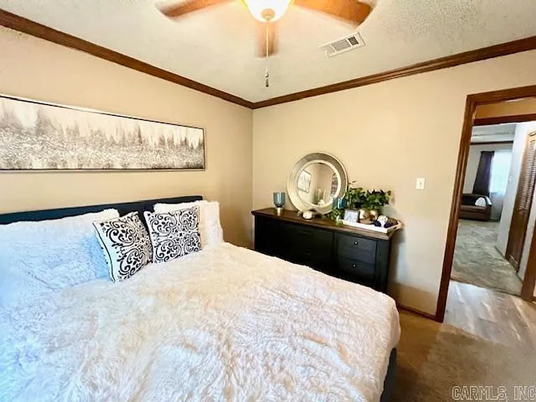 6500 Lakewood Dr — Photo 5