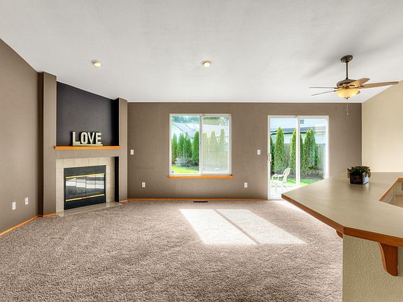 3rd image of 1617 Meadow Pl