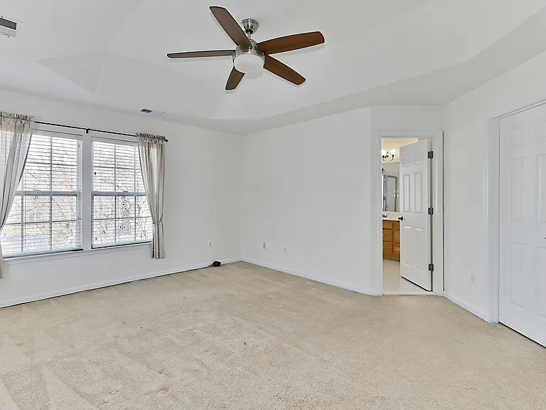 21510 Iredell Ter — Photo 40