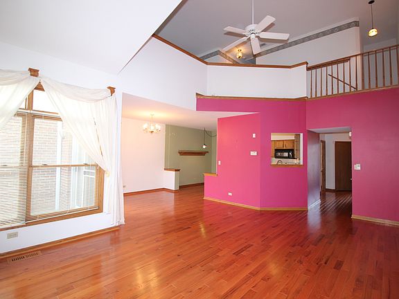 4th image of 11024 Jodan Dr #Oak