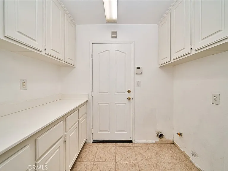 6377 Peach Ave — Photo 26