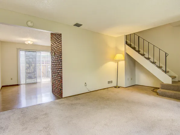 8911 Salmon Falls Dr APT B, Sacramento, CA 95826