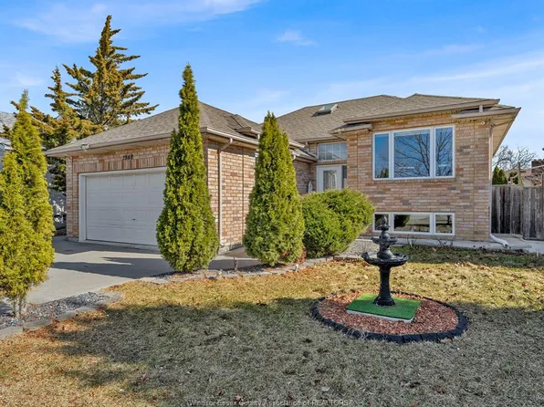 2848 Southridge St, Windsor, ON N8W 5N2