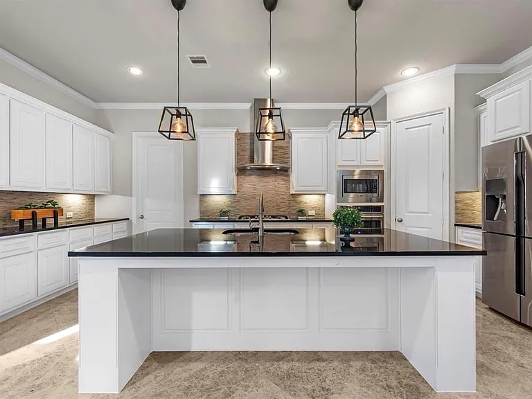 2024 Arrowood Glen Dr — Photo 10