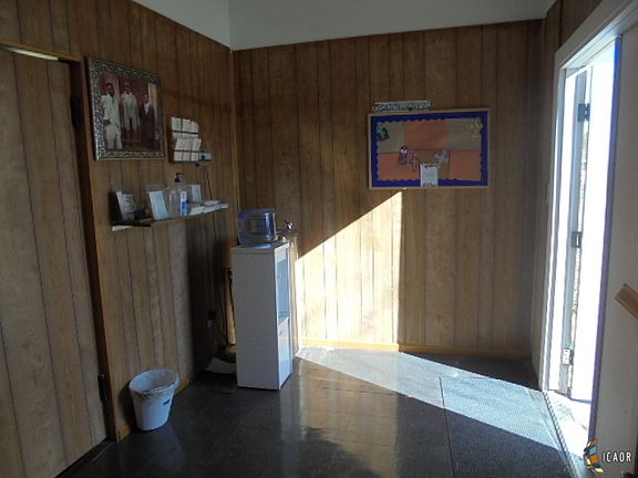 5th image of 126 W Heil Ave