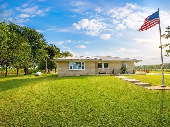 11764 Jacobs Rd, Macon, IL 62544