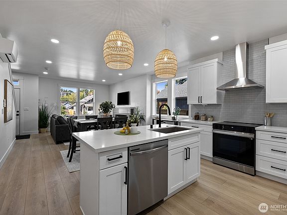 5th image of 3557 S Monroe Street #A