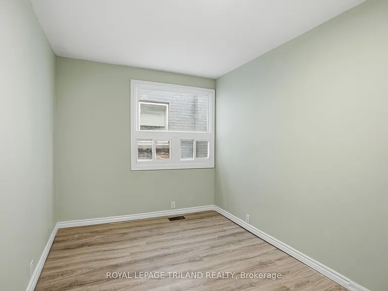 151 Waterloo St — Photo 15
