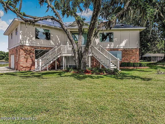 3rd image of 4920 River Rd