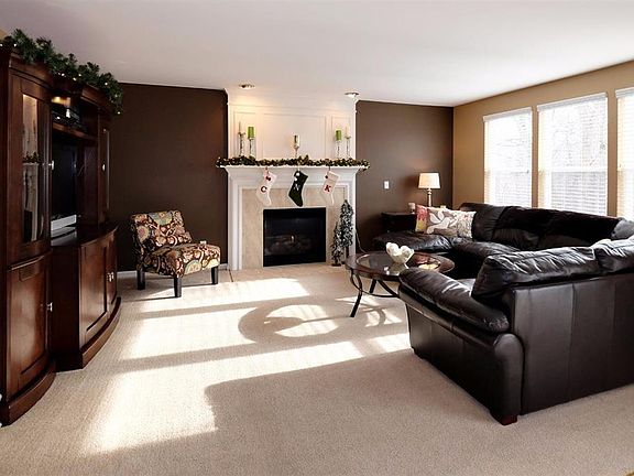3rd image of 9874 High Meadow Dr
