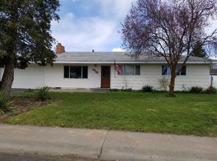 5427 Villa Dr, Klamath Falls, OR 97603