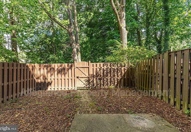 3374 Breckenridge Ct — Photo 33