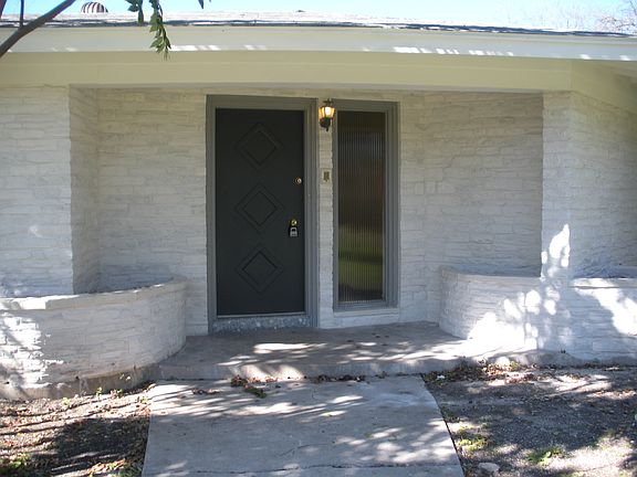 3rd image of 217 Halbart Dr