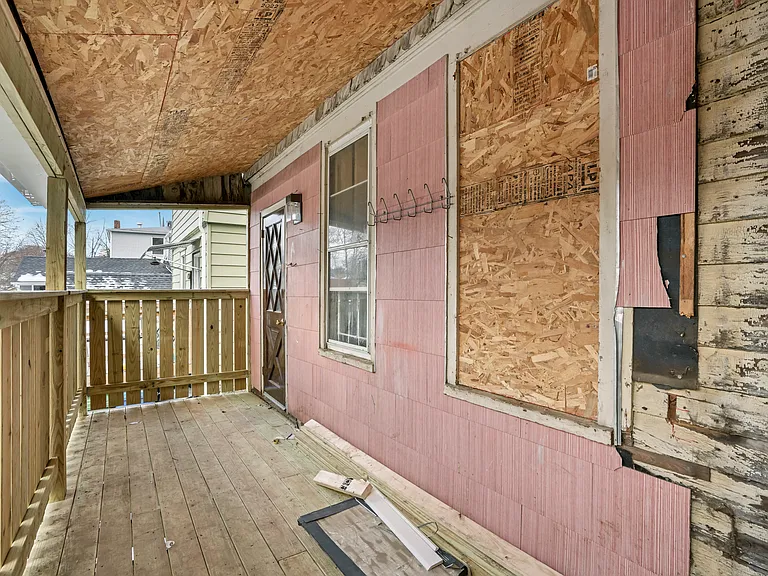22 Grant St — Photo 31