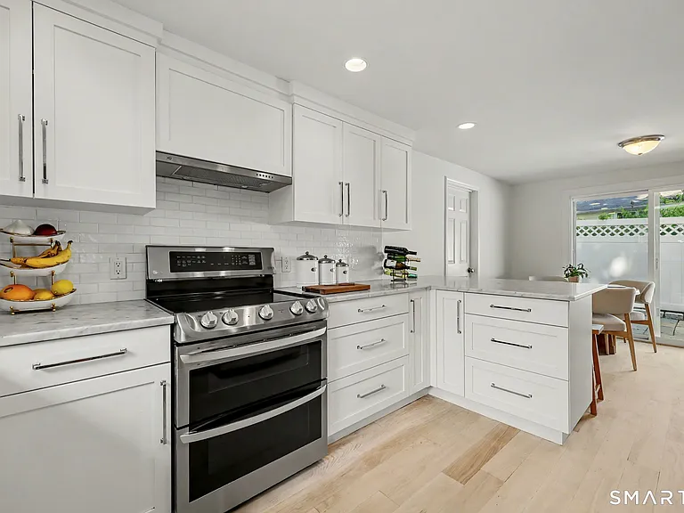 140 East Ave #140 — Photo 3