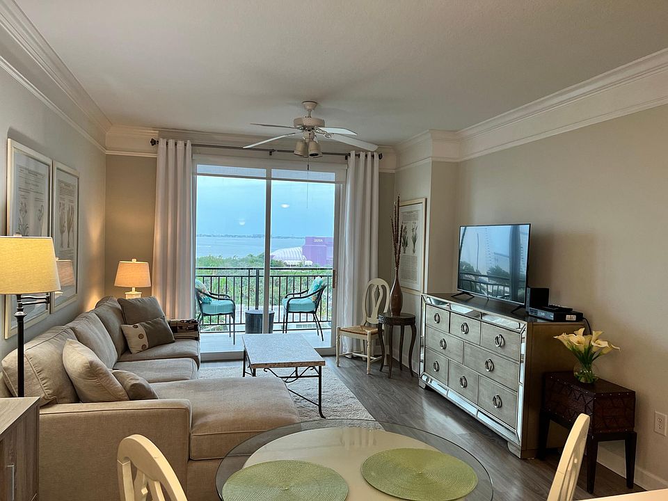1st image of 750 N Tamiami Trl Unit 813