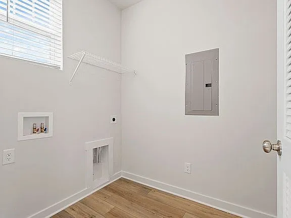 2705 Fordham St — Photo 8