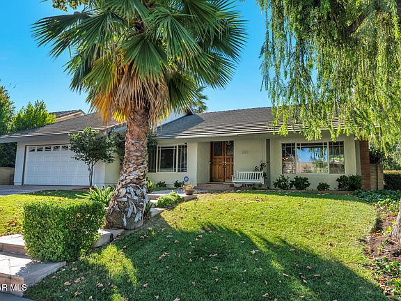 2nd image of 2802 E Sierra Dr