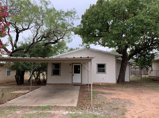 630 Magnolia Ln, Cottonwood Shores, TX 78657
