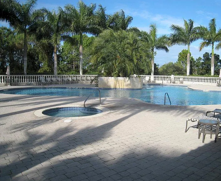 4210 Vicenza Dr #B — Photo 24