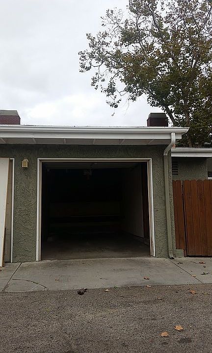 Single car private garage.