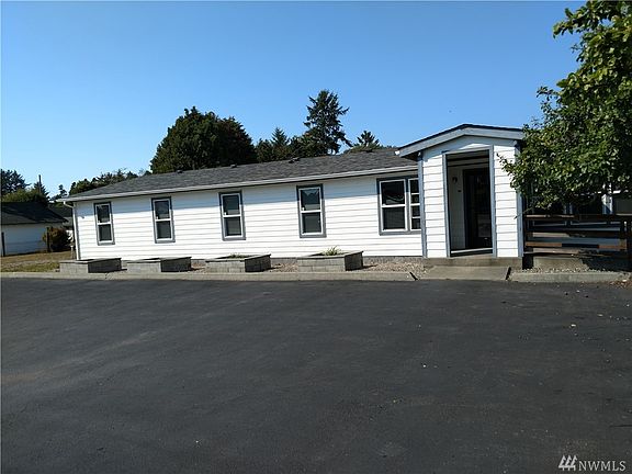 2nd image of 802 W Ocean Ave