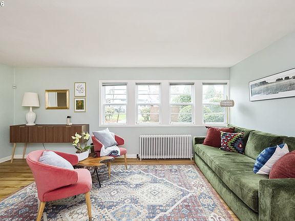 4th image of 227 NE 61st Ave #1