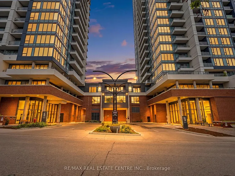 15 Wellington St S #2912 — Photo 2