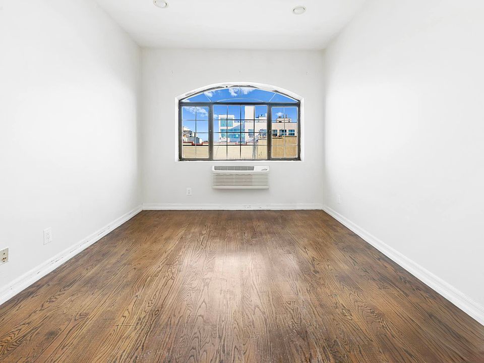 1st image of 221 Troutman St APT 4L