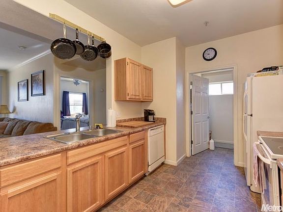 4th image of 501 Gibson Dr APT 2122