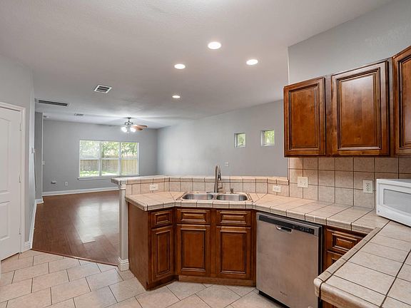 5th image of 5510 Prock Ln