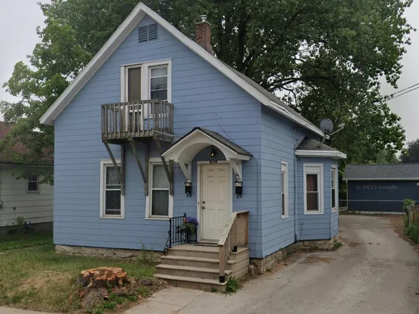 614 N Baird St, Green Bay, WI 54302