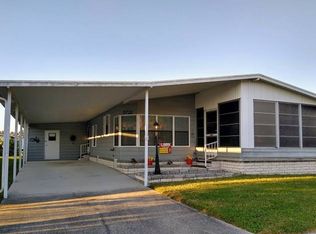 9722 Avalon Dr, Parrish, FL 34219