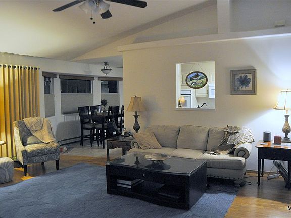 5th image of 222 Shoney Dr