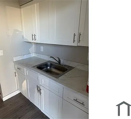 620 SW 6th St — Photo 5