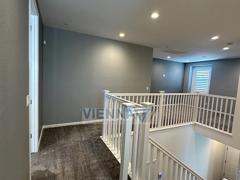 1347 Larkspur Dr — Photo 17