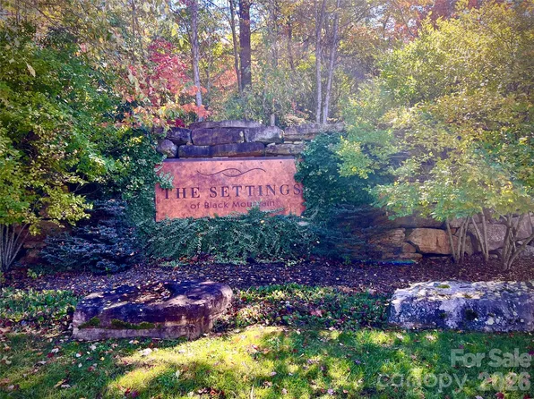 9 Settings Blvd #36, Black Mountain, NC 28711