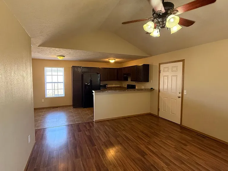 1152 S Canton Ave — Photo 5